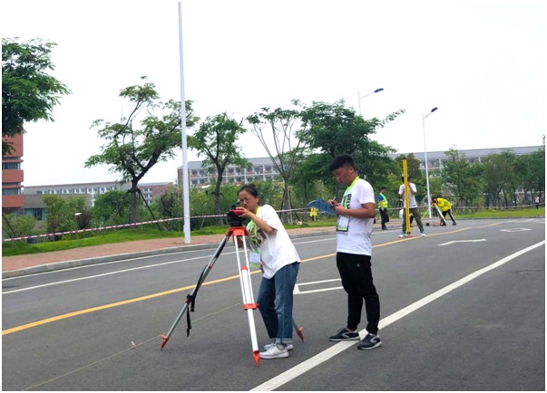 <strong>beat365官方网站首战安徽省大学生测绘技能大赛告捷斩获特等奖</strong>